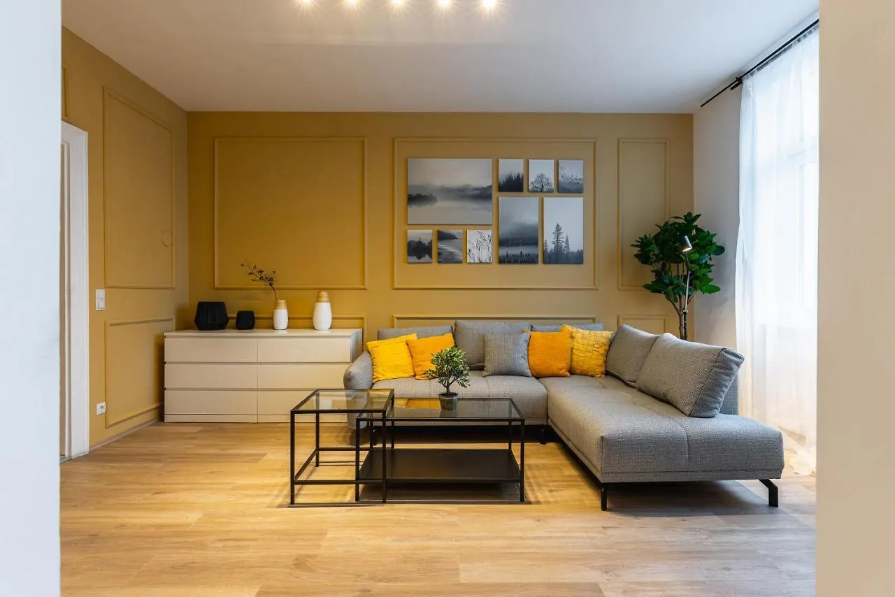 Stylish 1 Bedroom Apartment Near Hannovamarkt Vienna