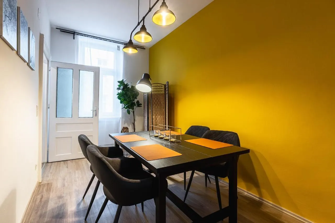 Stylish 1 Bedroom Apartment Near Hannovamarkt Vienna